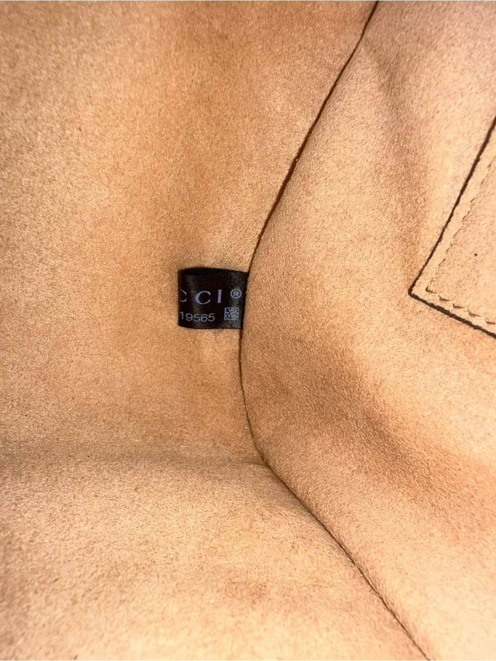 Authentic Gucci GG Marmont Mini Backpack Red Matelassé Leather